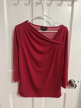Liz Claiborne Red Long Sleeve Draped Neck Top with Pink Micro-Print